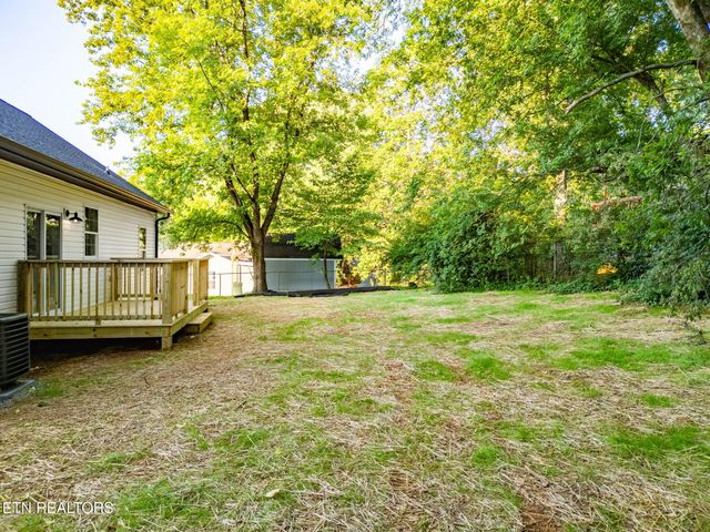 810 SW Spring Drive, Knoxville, TN 37920