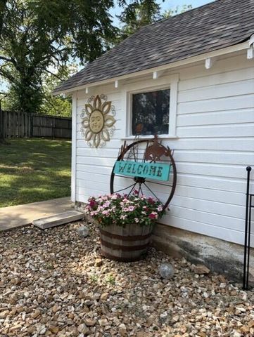 3347 N Grant Avenue, Springfield, MO 65803