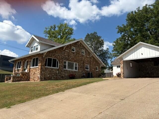 3347 N Grant Avenue, Springfield, MO 65803