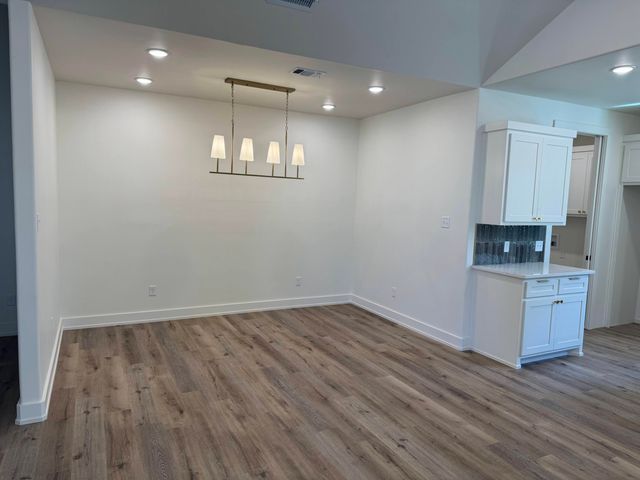 1213 N 6th Street, Wolfforth, TX 79382