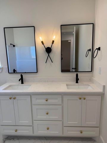 1213 N 6th Street, Wolfforth, TX 79382