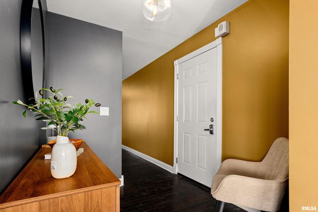 123 SW JEFFERSON Avenue E17A-B, Peoria, IL 61602