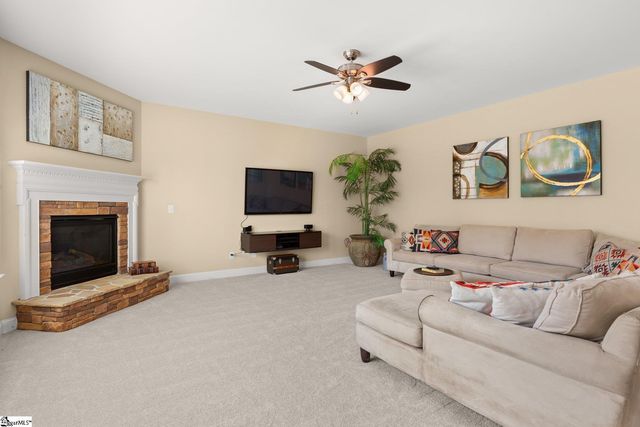 7 Beneventum Court, Simpsonville, SC 29681