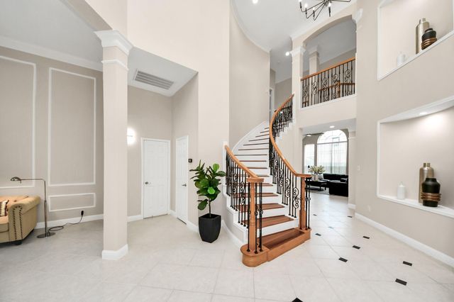 2002 Thorncrest Court, Sugar Land, TX 77479