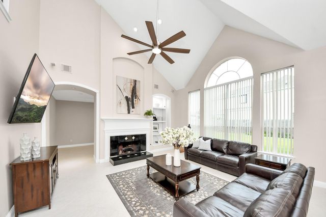 2002 Thorncrest Court, Sugar Land, TX 77479