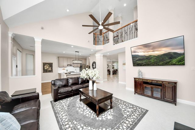 2002 Thorncrest Court, Sugar Land, TX 77479
