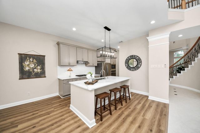 2002 Thorncrest Court, Sugar Land, TX 77479