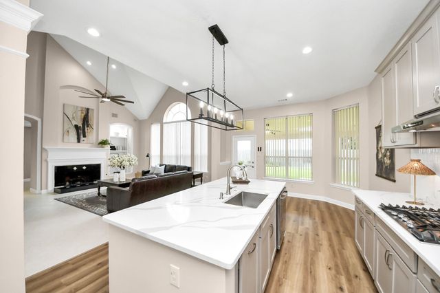 2002 Thorncrest Court, Sugar Land, TX 77479