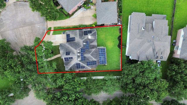 2002 Thorncrest Court, Sugar Land, TX 77479