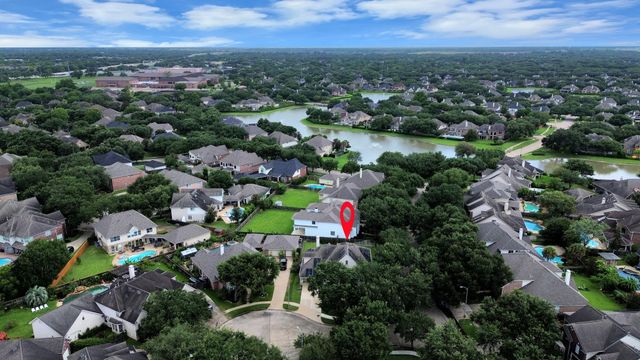 2002 Thorncrest Court, Sugar Land, TX 77479