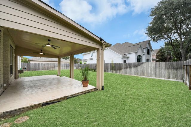 2002 Thorncrest Court, Sugar Land, TX 77479