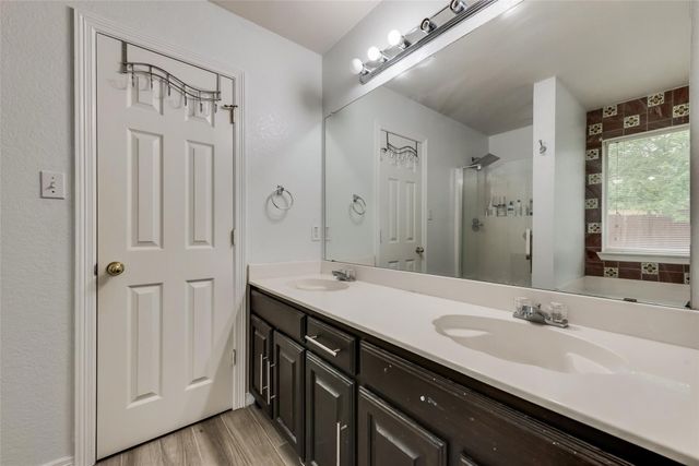 603 Pine Meadow Court, Arlington, TX 76012