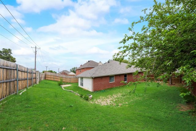 603 Pine Meadow Court, Arlington, TX 76012