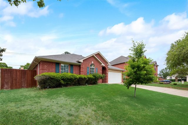603 Pine Meadow Court, Arlington, TX 76012