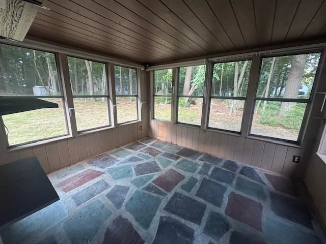 65 Langford Road, Raymond, NH 03077