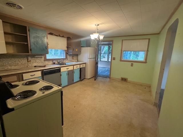 65 Langford Road, Raymond, NH 03077