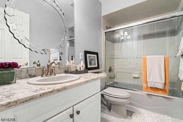 9 Woodland Ct, Wayne Twp., NJ 07470