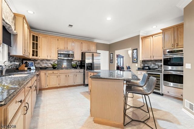 9 Woodland Ct, Wayne Twp., NJ 07470