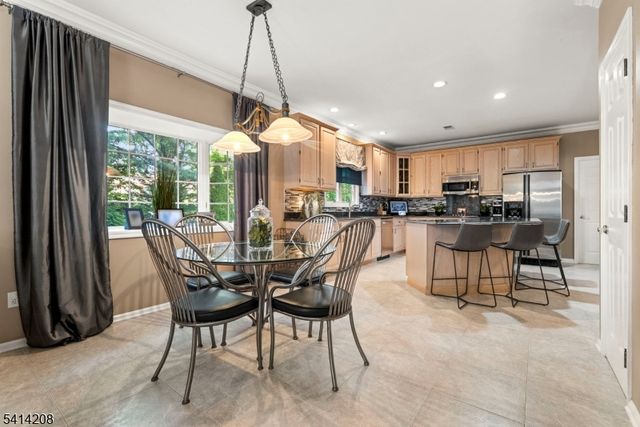 9 Woodland Ct, Wayne Twp., NJ 07470