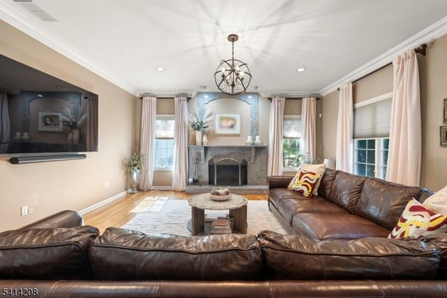 9 Woodland Ct, Wayne Twp., NJ 07470