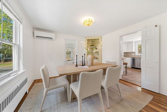 10 Bennett Rd, Wayland, MA 01778