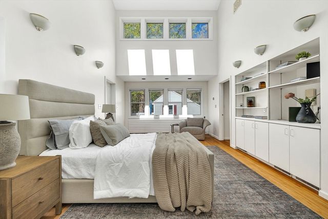 10 Bennett Rd, Wayland, MA 01778
