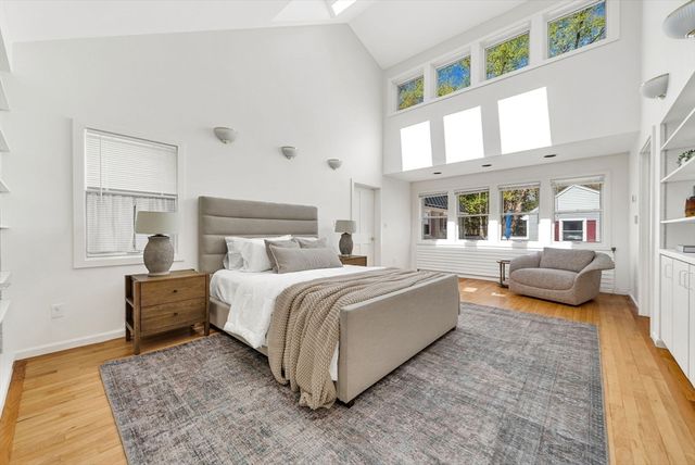 10 Bennett Rd, Wayland, MA 01778