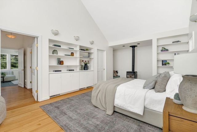 10 Bennett Rd, Wayland, MA 01778