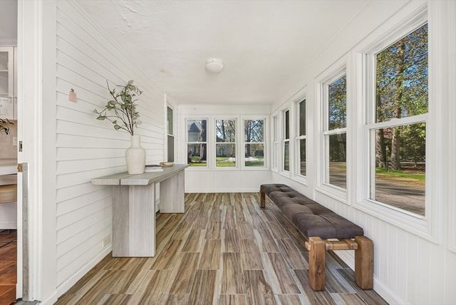 10 Bennett Rd, Wayland, MA 01778