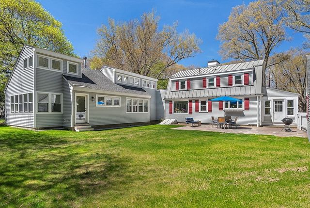 10 Bennett Rd, Wayland, MA 01778