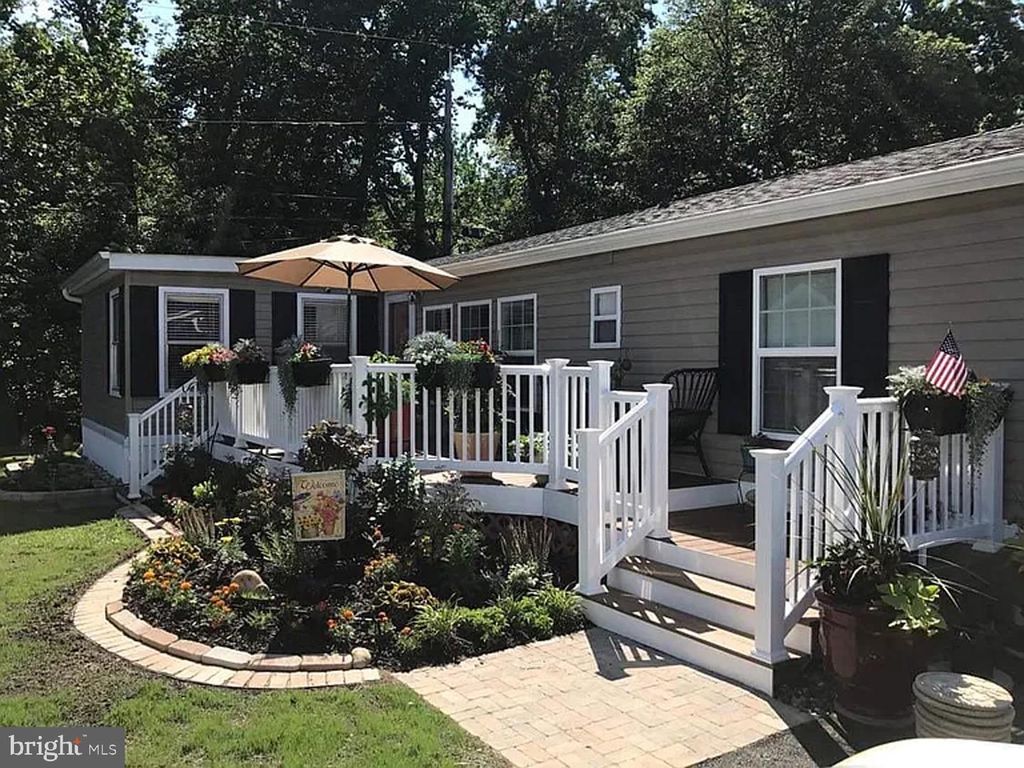 133 PATUXENT MOBILE ESTATES, Lothian, MD 20711