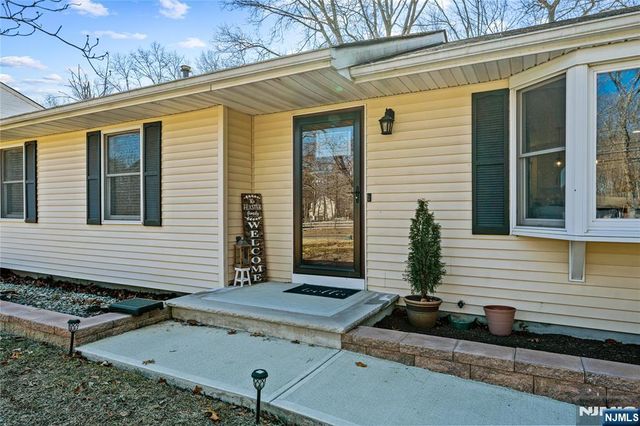 410 Leesville Road, Jackson, NJ 08527
