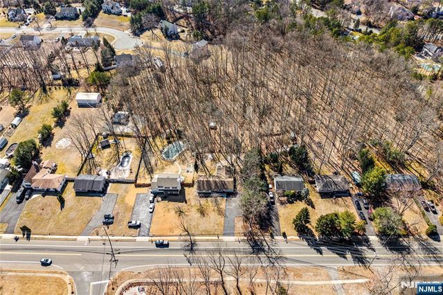 410 Leesville Road, Jackson, NJ 08527