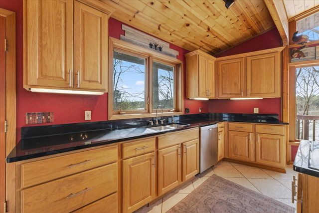 203 Whispering Hills Dr, Dover, TN 37058