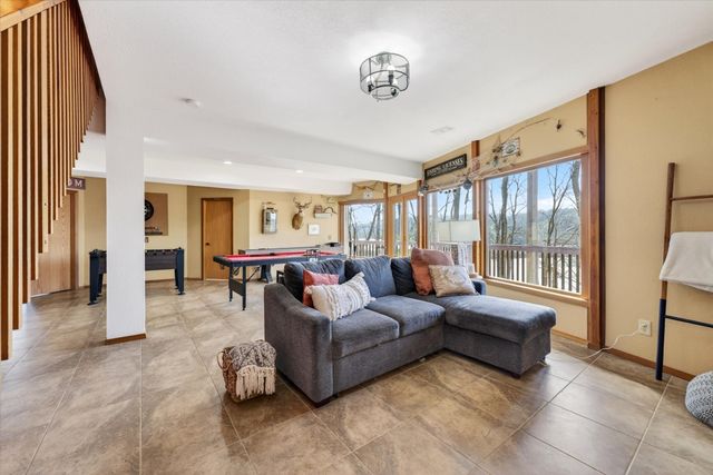 203 Whispering Hills Dr, Dover, TN 37058