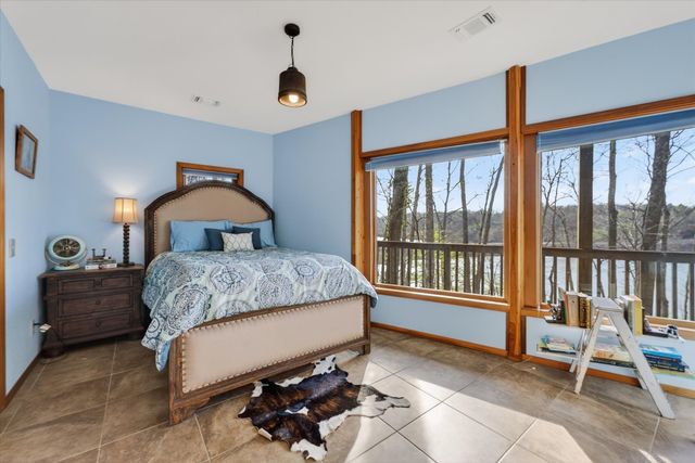 203 Whispering Hills Dr, Dover, TN 37058