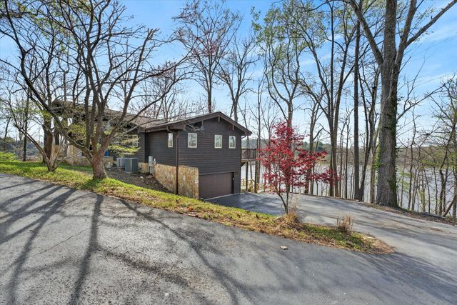 203 Whispering Hills Dr, Dover, TN 37058