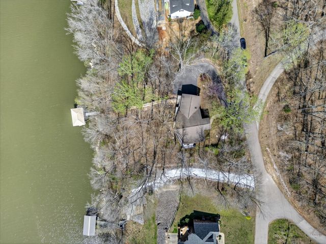 203 Whispering Hills Dr, Dover, TN 37058