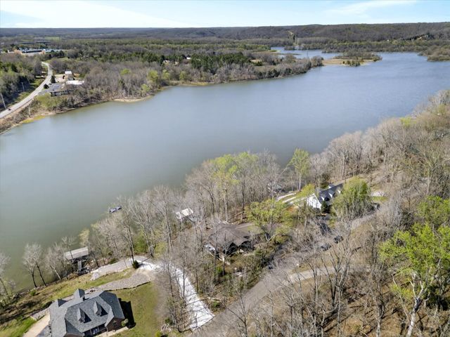 203 Whispering Hills Dr, Dover, TN 37058