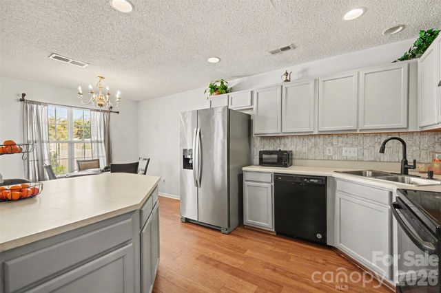 8652 Robinson Forest Drive, Charlotte, NC 28277