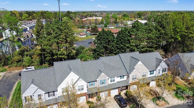 8652 Robinson Forest Drive, Charlotte, NC 28277