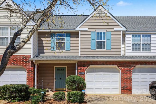 8652 Robinson Forest Drive, Charlotte, NC 28277