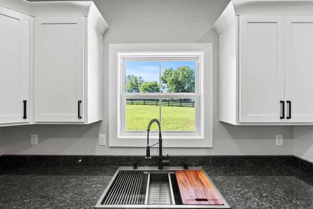 202 Max Cavnes Road, Danville, KY 40422