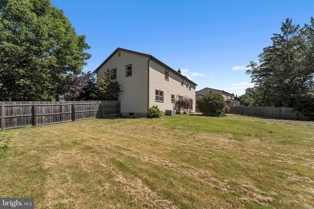 1 CHATEAU DR, Cherry Hill, NJ 08003