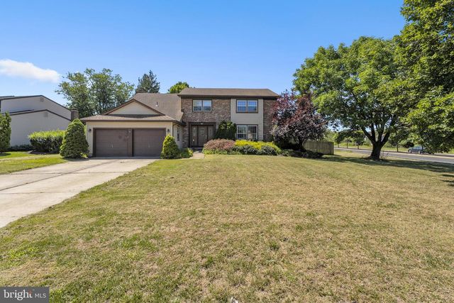 1 CHATEAU DR, Cherry Hill, NJ 08003