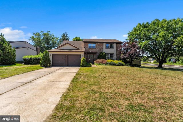 1 CHATEAU DR, Cherry Hill, NJ 08003