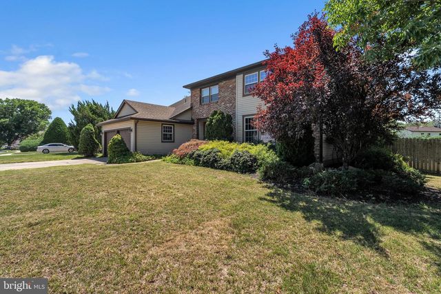 1 CHATEAU DR, Cherry Hill, NJ 08003