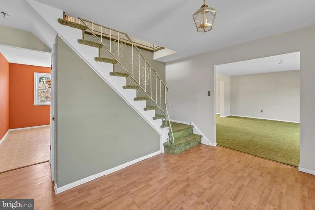 1 CHATEAU DR, Cherry Hill, NJ 08003