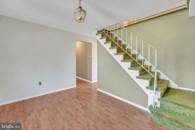 1 CHATEAU DR, Cherry Hill, NJ 08003