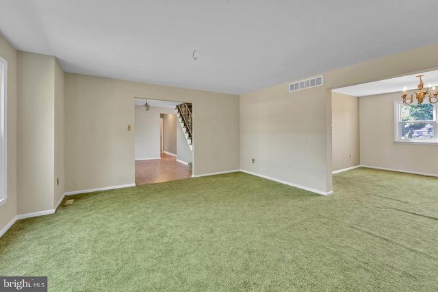 1 CHATEAU DR, Cherry Hill, NJ 08003